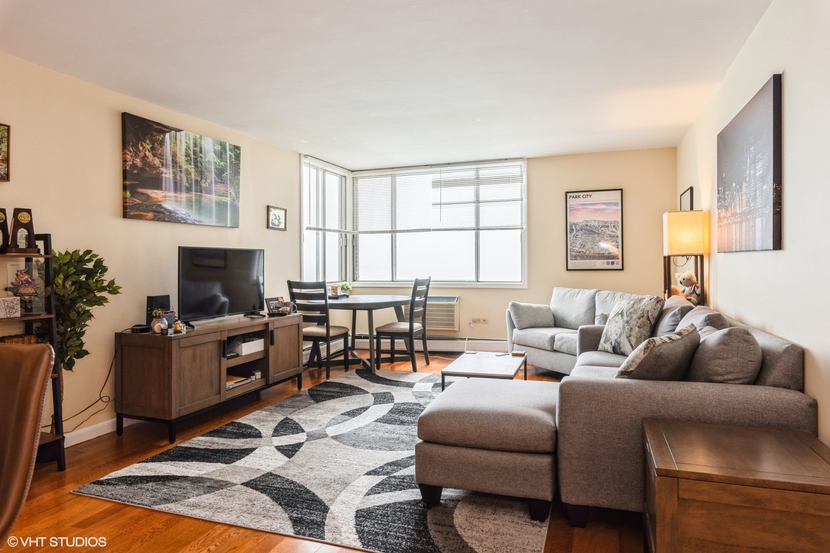 6325 N Sheridan Road 1401