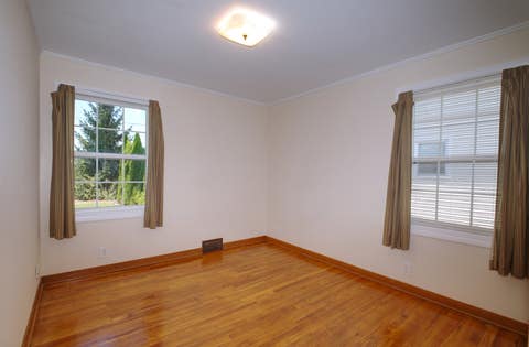 Tiny photo for 722 Argyle Court, Clinton, IA 52732 (MLS # 12708449)