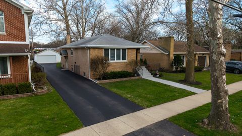 Tiny photo for 318 Hibbard Road, Wilmette, IL 60091 (MLS # 12607997)