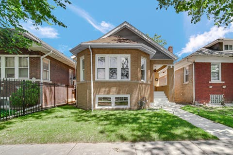 Photo of 6341 N Campbell Avenue, Chicago, IL 60659 (MLS # 12691892)