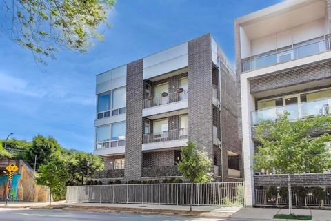 Photo of 1800 N California Avenue #1E, Chicago, IL 60647 (MLS # 12617256)