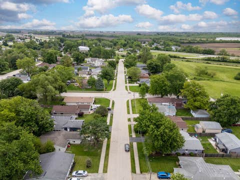 Tiny photo for 306-310 S Lincoln Street, Elwood, IL 60421 (MLS # 12699018)