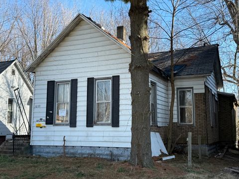 Tiny photo for 1039 E William Street, Decatur, IL 62521 (MLS # 12598398)