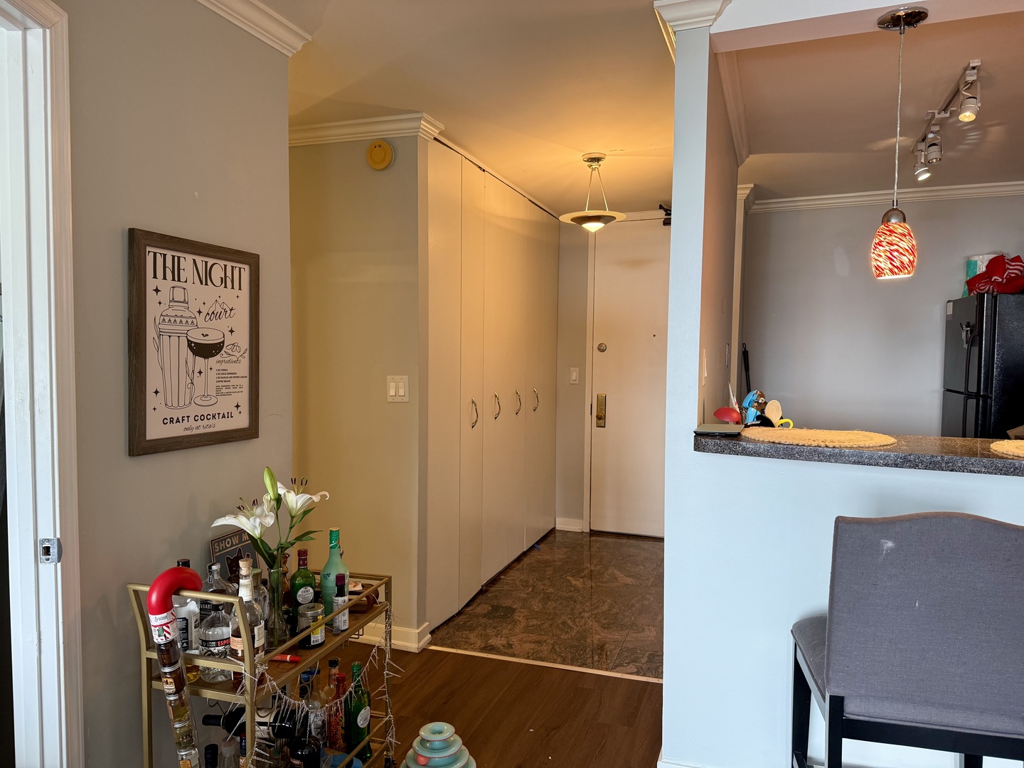 655 W IRVING PARK Road 1611