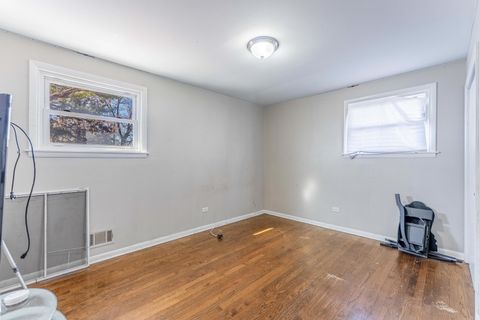 Tiny photo for 204 S Roy Avenue, Northlake, IL 60164 (MLS # 12575335)