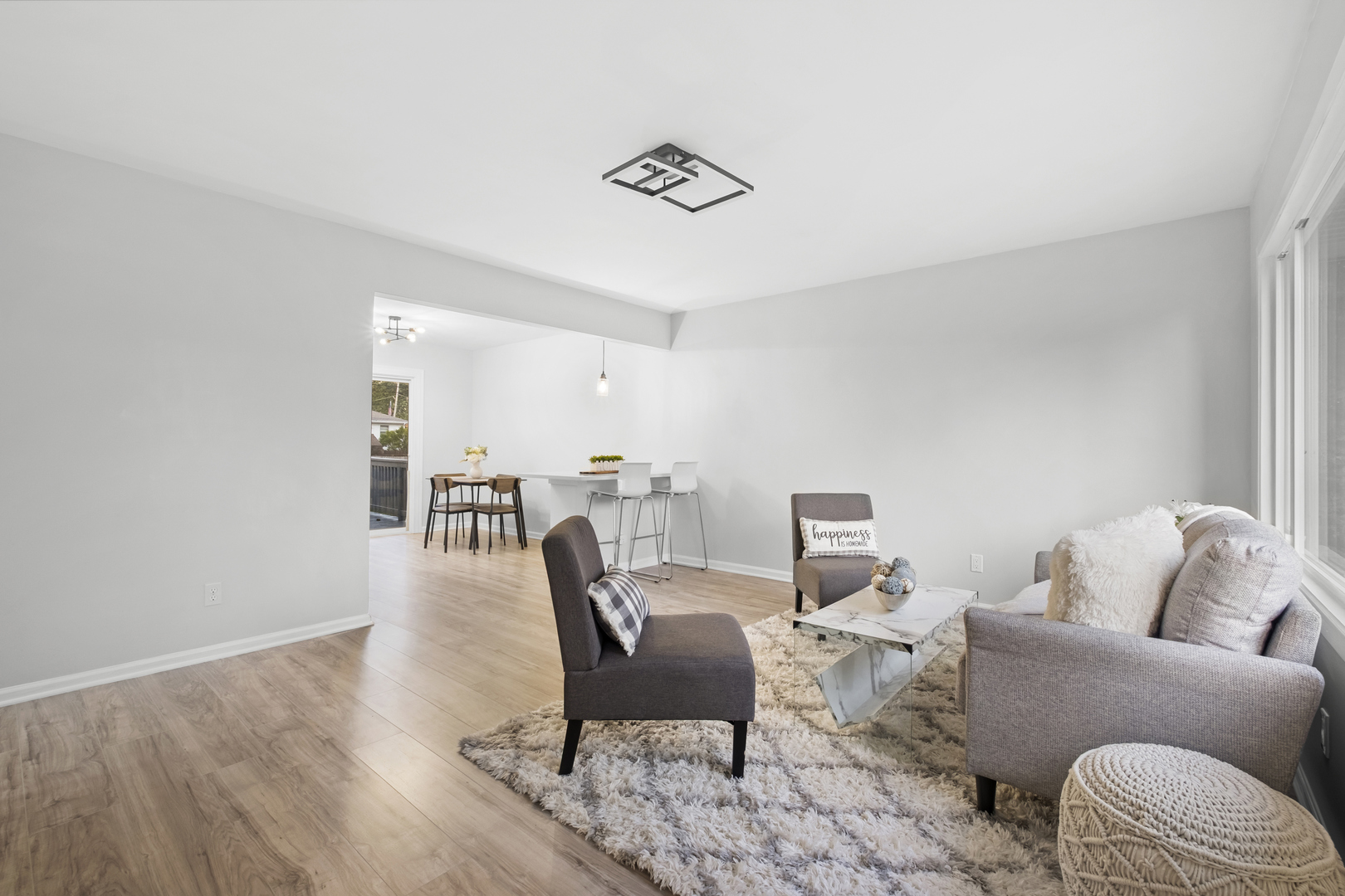 McHenry, Illinois 60050, United States, 3 Bedrooms Bedrooms, ,1 BathroomBathrooms,Residential,Active,256463