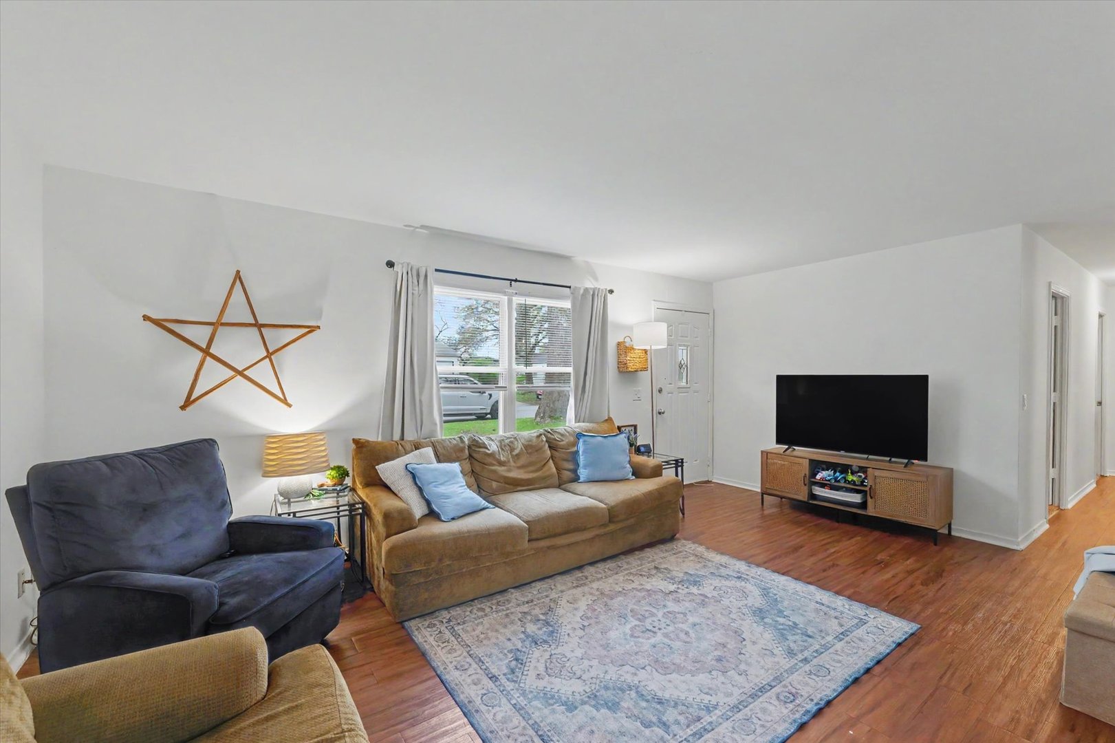 2405 Lawndale Drive