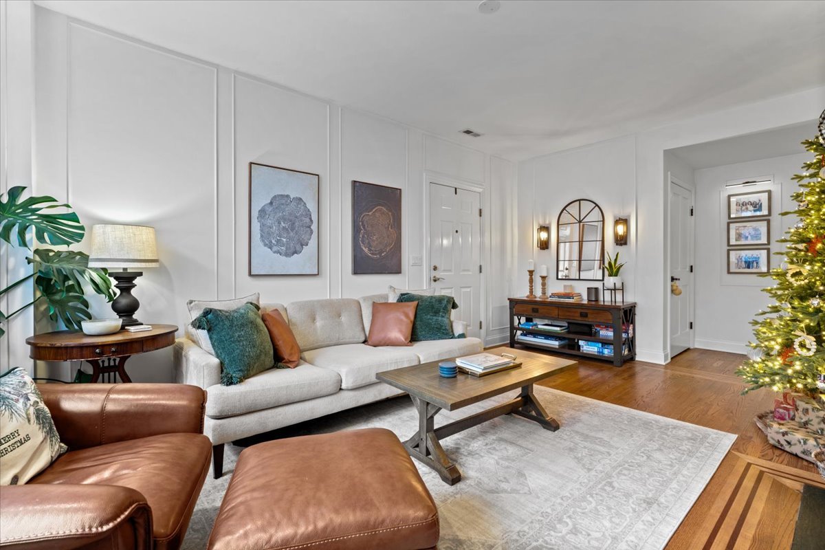 1348 W George Street 1