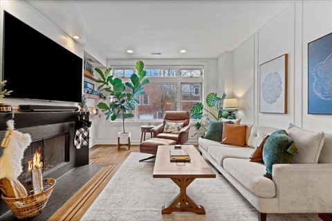 Tiny photo for 1348 W George Street #1, Chicago, IL 60657 (MLS # 12541702)