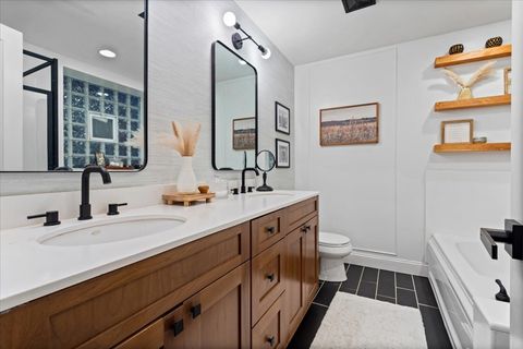 Tiny photo for 1348 W George Street #1, Chicago, IL 60657 (MLS # 12541702)