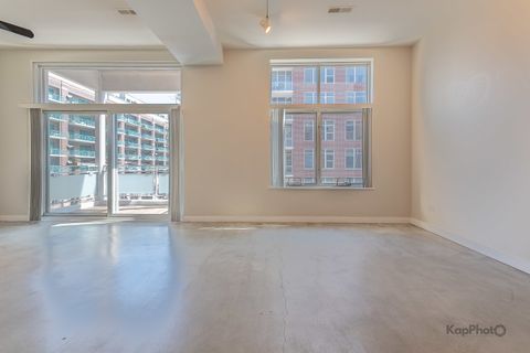 Tiny photo for 939 W Madison Street #403, Chicago, IL 60607 (MLS # 12610995)