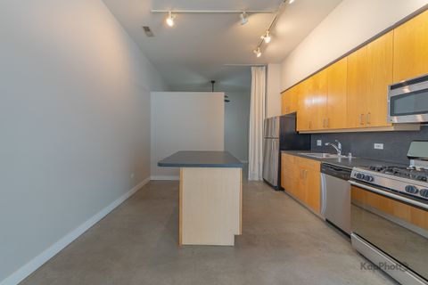 Tiny photo for 939 W Madison Street #403, Chicago, IL 60607 (MLS # 12610995)