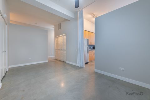 Tiny photo for 939 W Madison Street #403, Chicago, IL 60607 (MLS # 12610995)