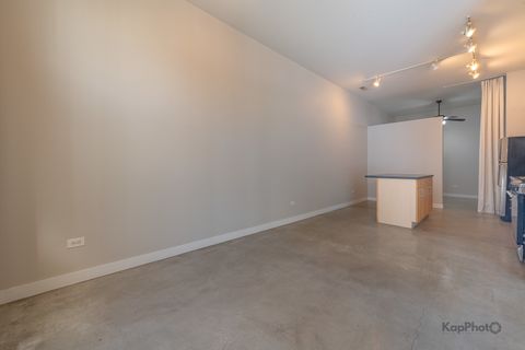 Tiny photo for 939 W Madison Street #403, Chicago, IL 60607 (MLS # 12610995)
