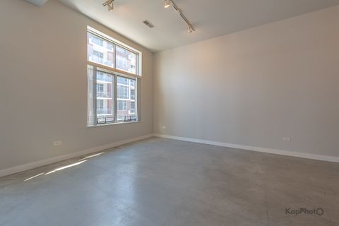 Tiny photo for 939 W Madison Street #403, Chicago, IL 60607 (MLS # 12610995)