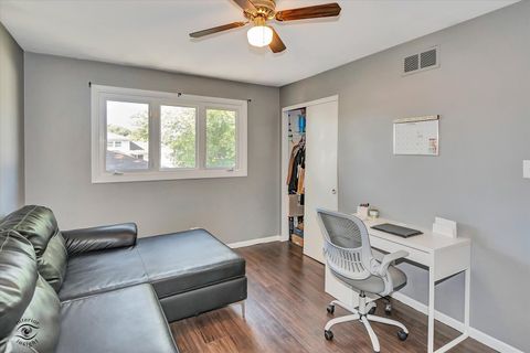 Tiny photo for 17842 65th Avenue, Tinley Park, IL 60477 (MLS # 12491787)