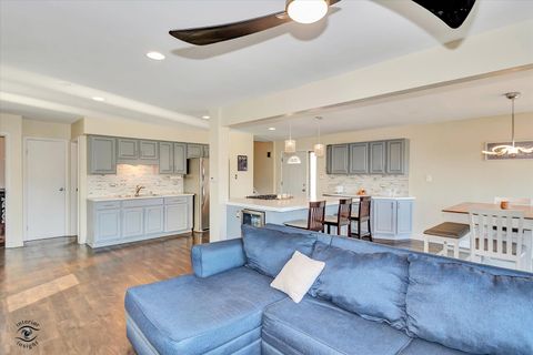 Tiny photo for 17842 65th Avenue, Tinley Park, IL 60477 (MLS # 12491787)