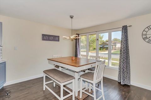 Tiny photo for 17842 65th Avenue, Tinley Park, IL 60477 (MLS # 12491787)