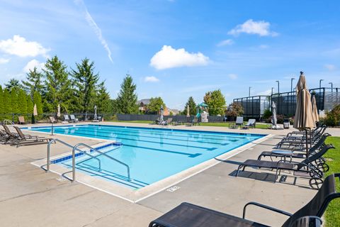 Tiny photo for 23 Championship Parkway, Hawthorn Woods, IL 60047 (MLS # 12475209)