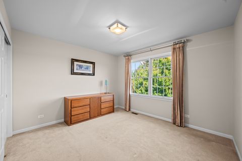 Tiny photo for 23 Championship Parkway, Hawthorn Woods, IL 60047 (MLS # 12475209)