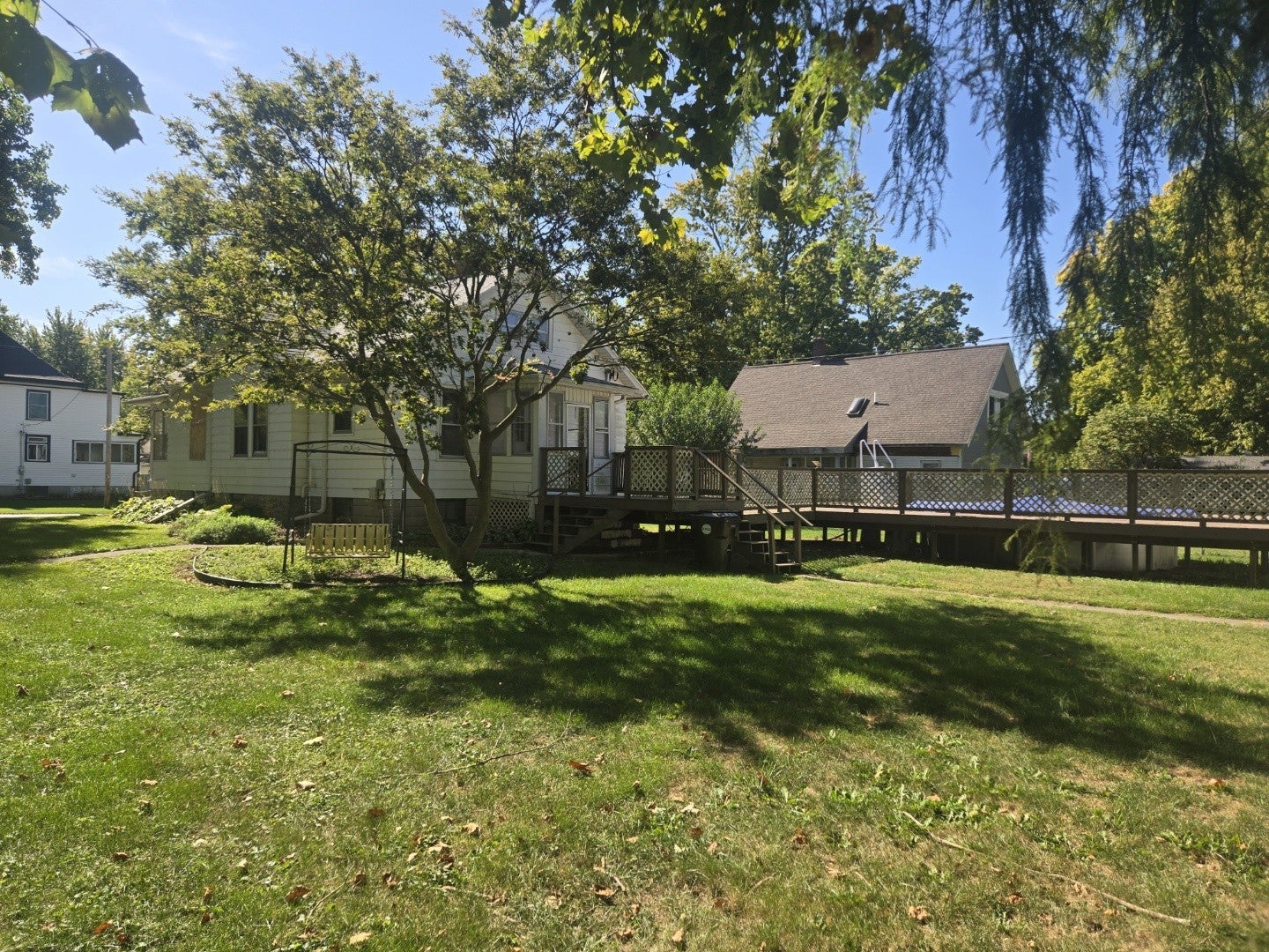 100 W Charles Street