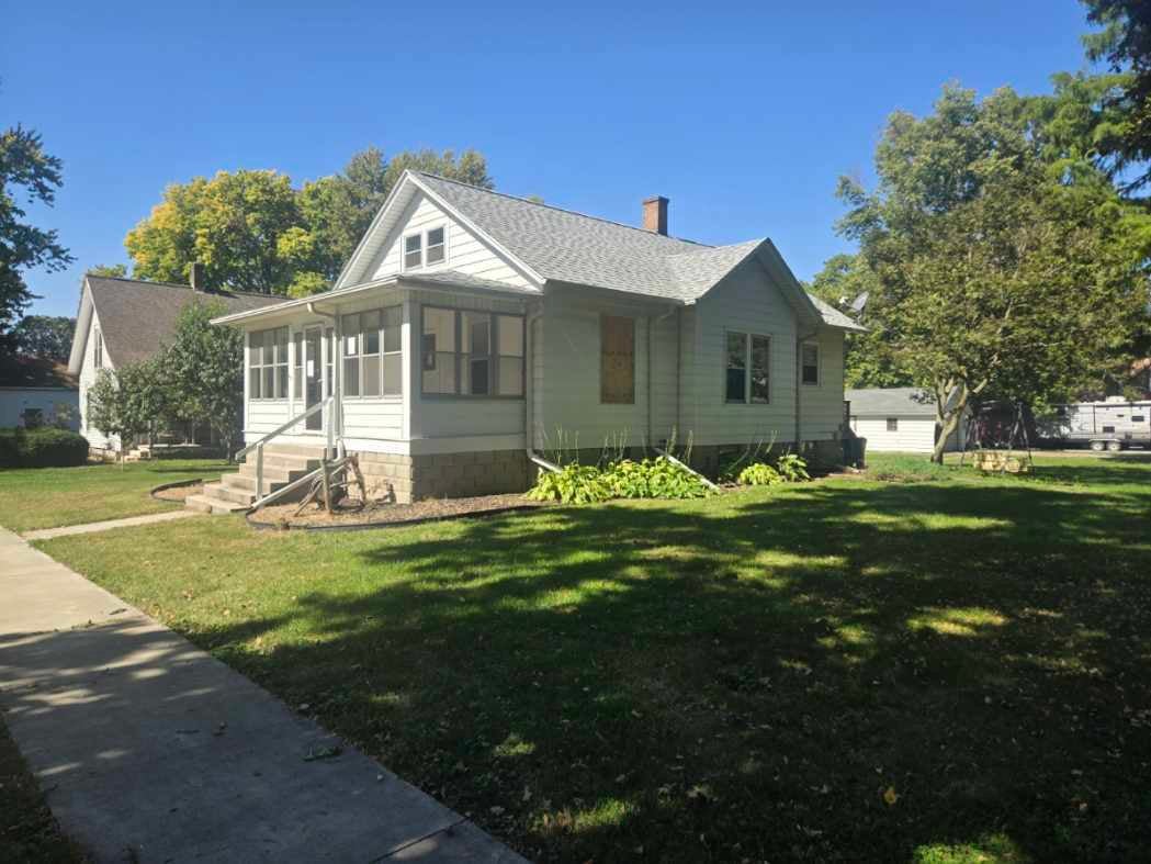 100 W Charles Street