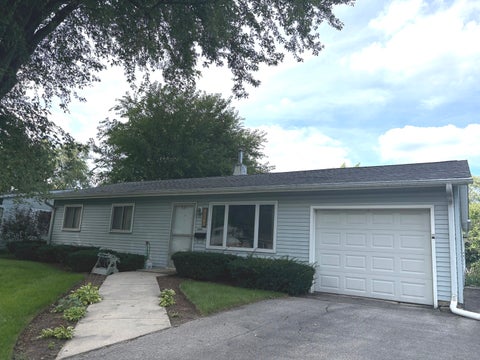 Photo of 18610 W Karen Lane, Gurnee, IL 60031 (MLS # 12742089)