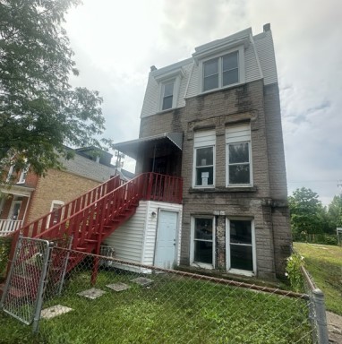 2535 W Warren Boulevard