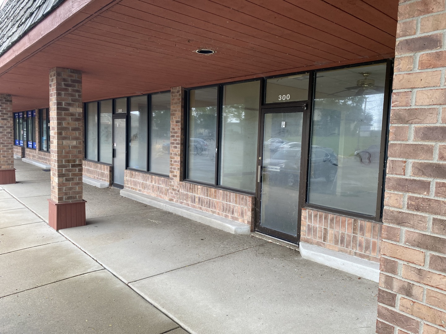 300 N Milwaukee Avenue J