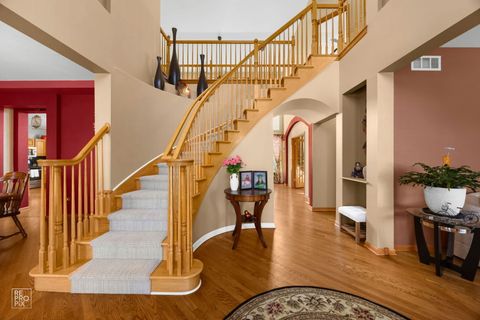 Tiny photo for 8 Fairfax Court, Bolingbrook, IL 60490 (MLS # 12586764)