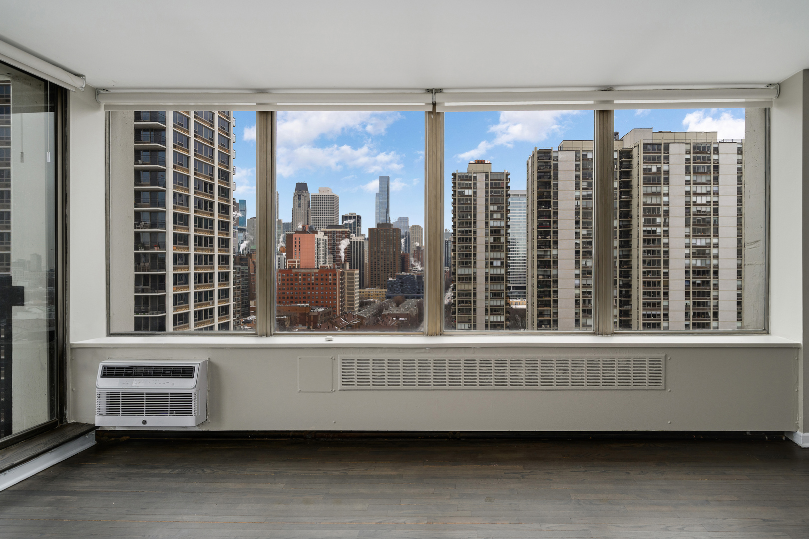 1455 N Sandburg Terrace 1802