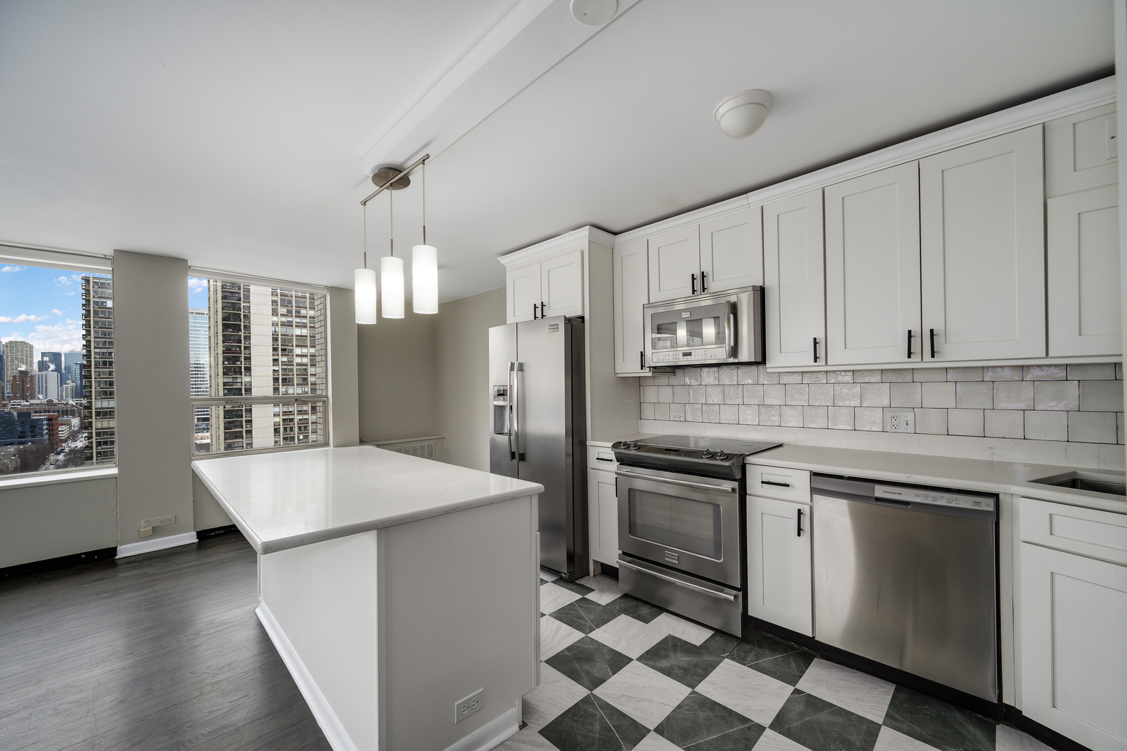 1455 N Sandburg Terrace 1802