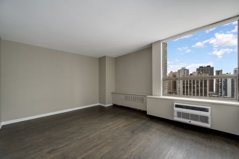 Tiny photo for 1455 N Sandburg Terrace #1802, Chicago, IL 60610 (MLS # 12560062)