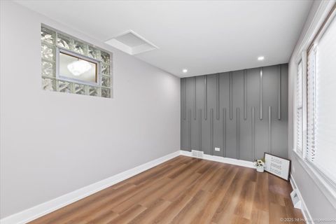 Tiny photo for 9733 S Springfield Avenue, Evergreen Park, IL 60805 (MLS # 12519433)