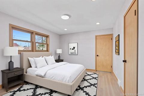 Tiny photo for 9733 S Springfield Avenue, Evergreen Park, IL 60805 (MLS # 12519433)