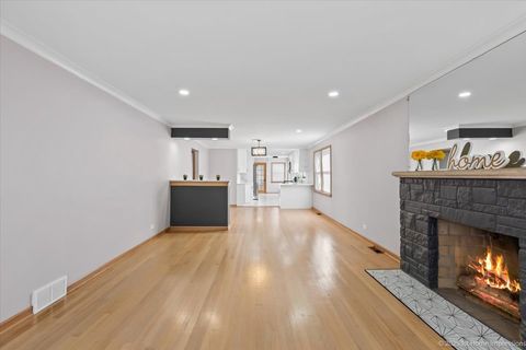 Tiny photo for 9733 S Springfield Avenue, Evergreen Park, IL 60805 (MLS # 12519433)