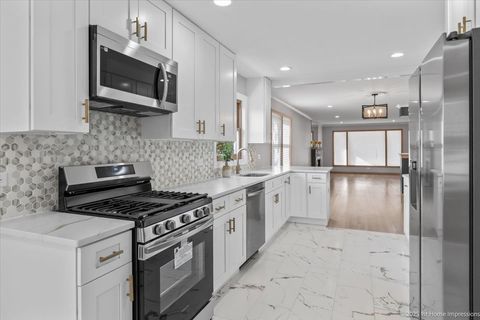 Tiny photo for 9733 S Springfield Avenue, Evergreen Park, IL 60805 (MLS # 12519433)