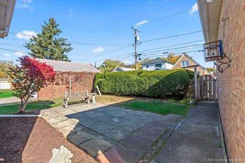 Tiny photo for 9733 S Springfield Avenue, Evergreen Park, IL 60805 (MLS # 12519433)