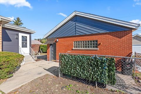 Tiny photo for 9733 S Springfield Avenue, Evergreen Park, IL 60805 (MLS # 12519433)