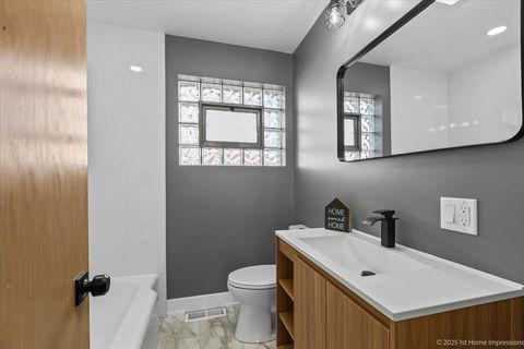 Tiny photo for 9733 S Springfield Avenue, Evergreen Park, IL 60805 (MLS # 12519433)