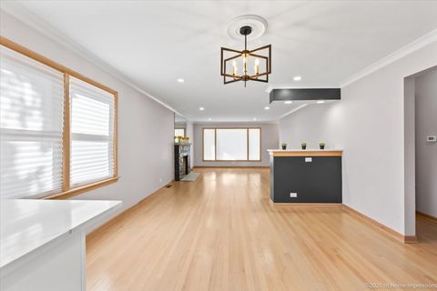 Tiny photo for 9733 S Springfield Avenue, Evergreen Park, IL 60805 (MLS # 12519433)