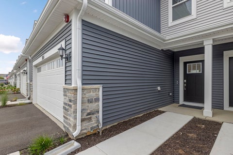 Tiny photo for 924 Shagbark Lane, West Dundee, IL 60118 (MLS # 12748905)