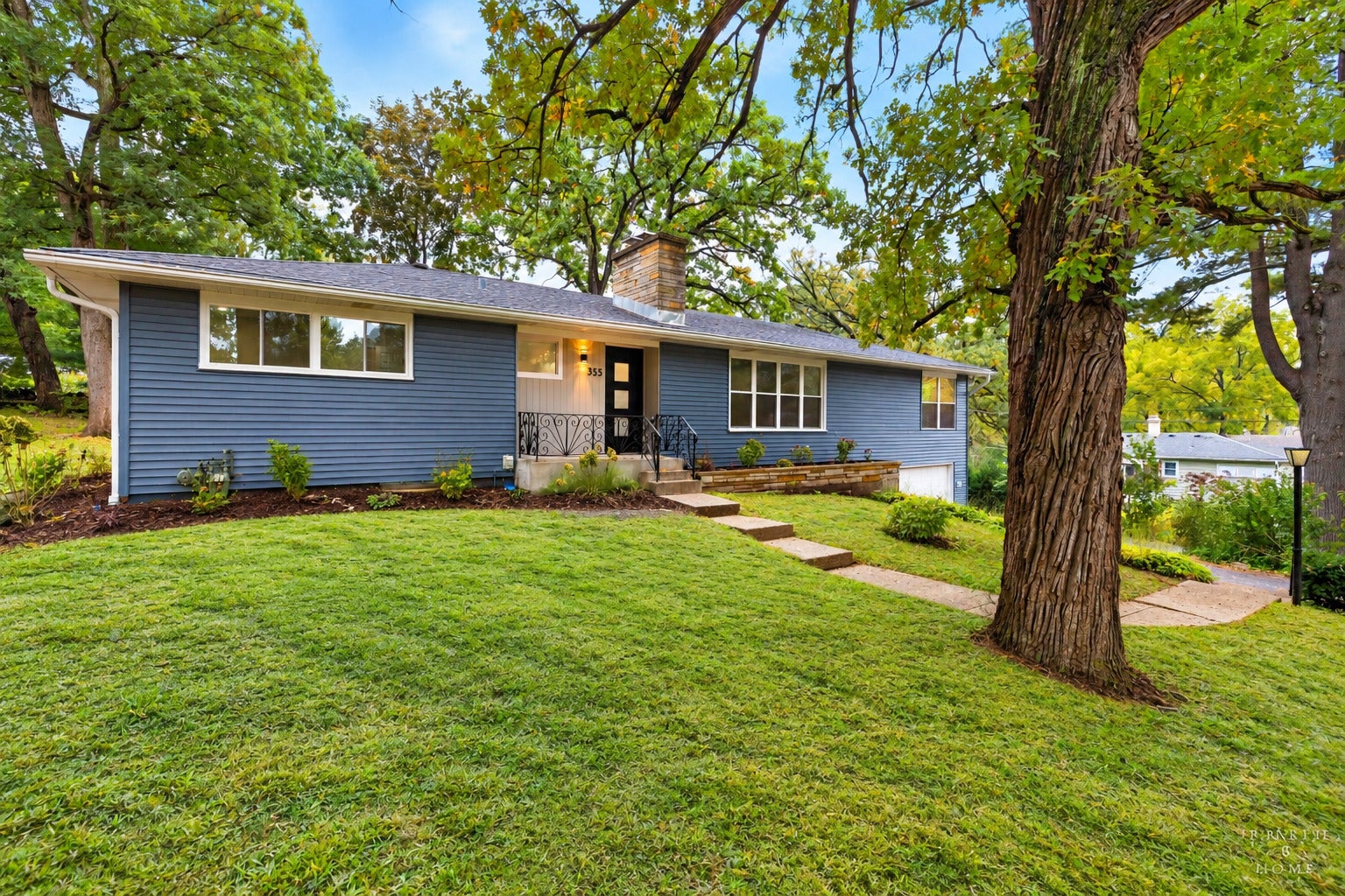 355 Hiawatha Drive