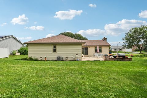 Tiny photo for 22646 Lawndale Avenue, Richton Park, IL 60471 (MLS # 12445105)