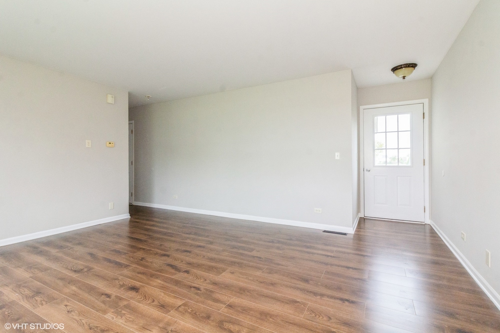 913 Village Court 913
