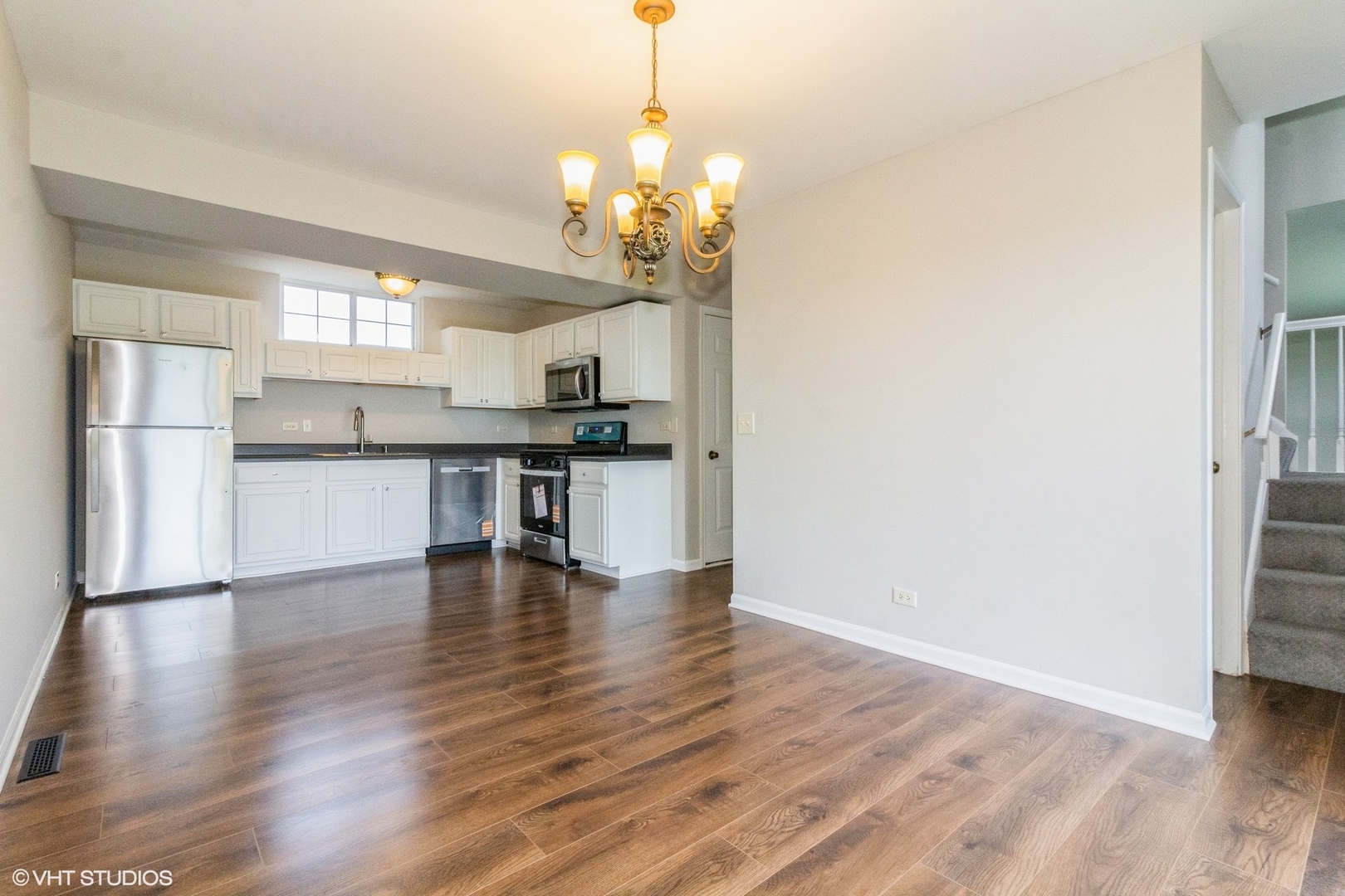 913 Village Court 913