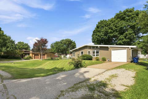 Tiny photo for 3818 15th Street, Moline, IL 61265 (MLS # 12710420)