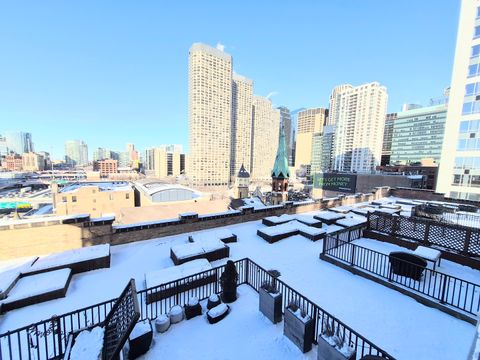 Tiny photo for 210 S DES PLAINES Street #707, Chicago, IL 60661 (MLS # 12557544)