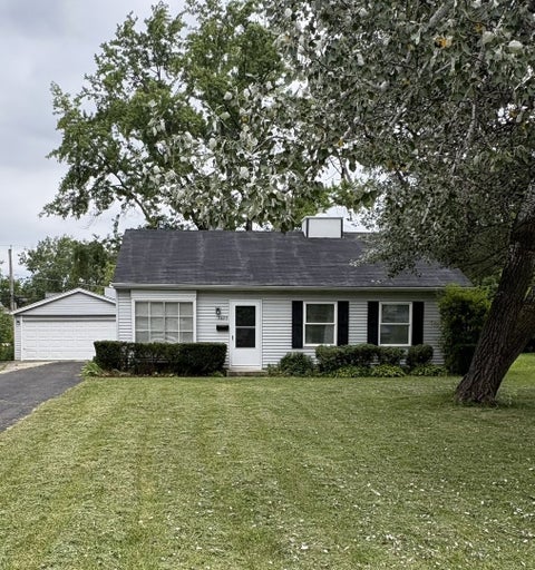 Photo of 3420 Greenbriar Drive, Glenview, IL 60025 (MLS # 12711360)