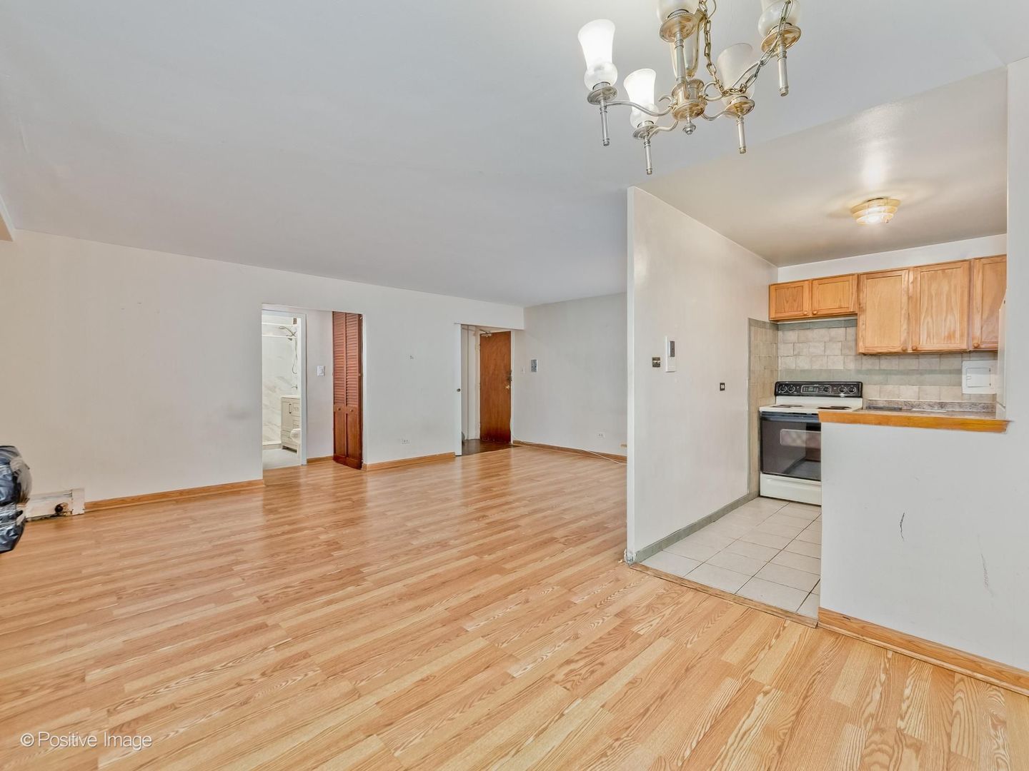 6300 N SHERIDAN Road 204